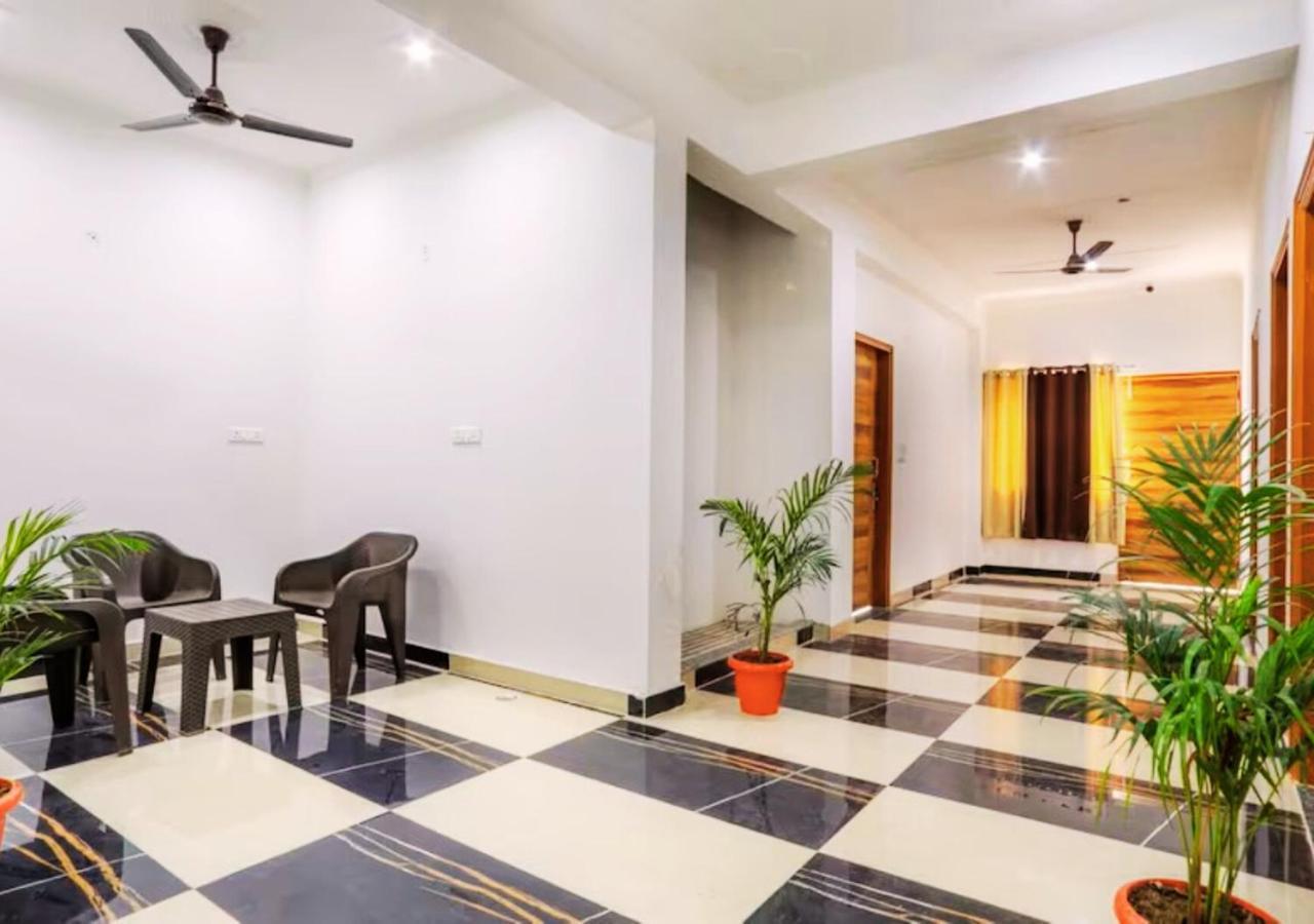 The Castle Blue Hotel Greater Noida Eksteriør billede